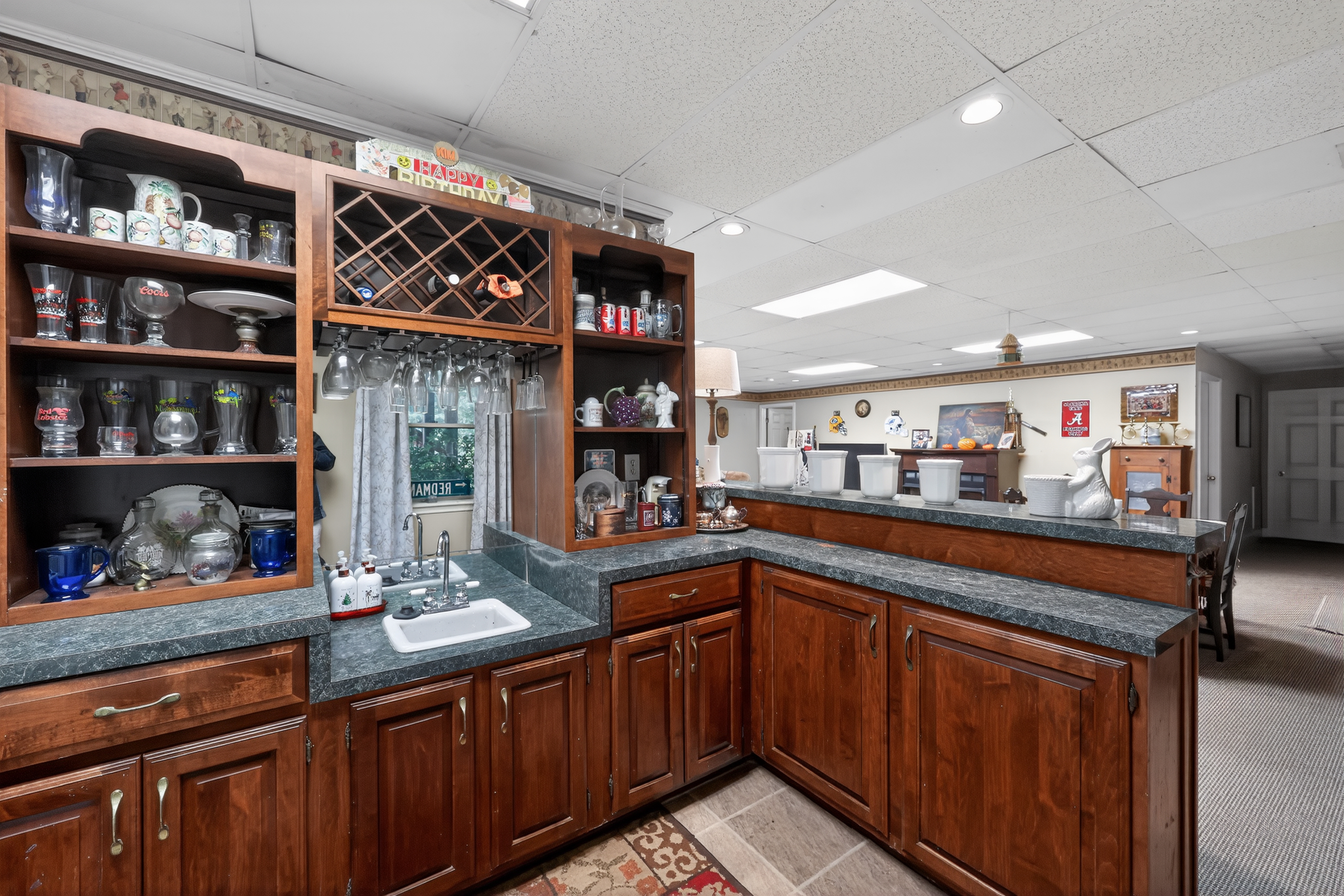 Wet bar