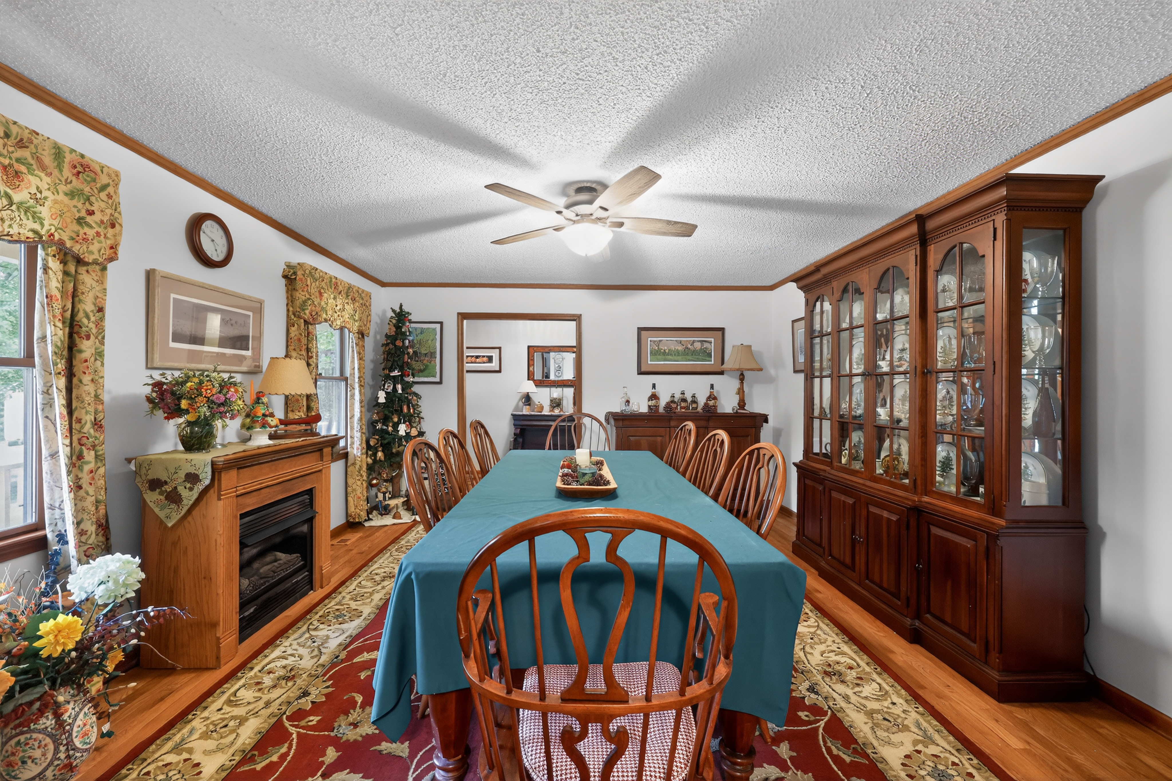 Formal dining room
