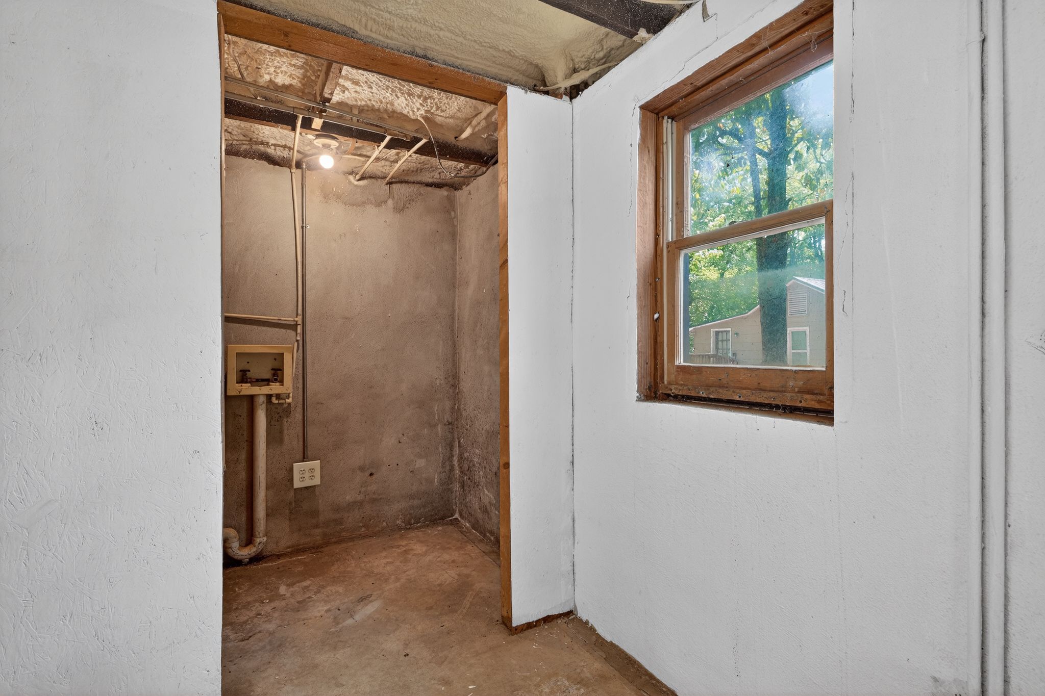 Full basement — expansion potential